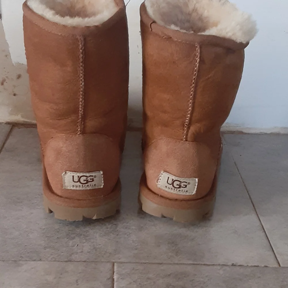 UGG  boots  size  5 women - Picture 2 of 5